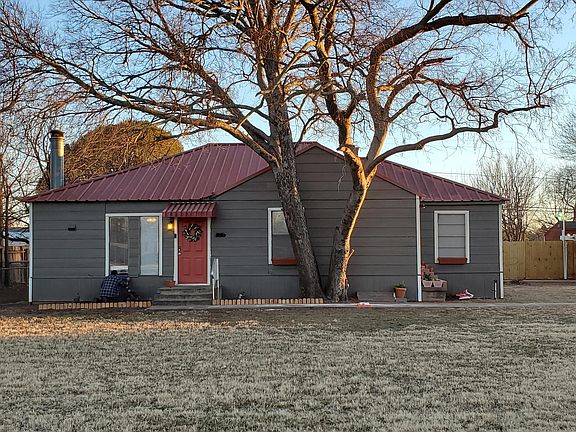 2nd image of 3133 Southeast Dr