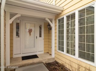 1384 Shire Cir #21, Inverness, IL 60067