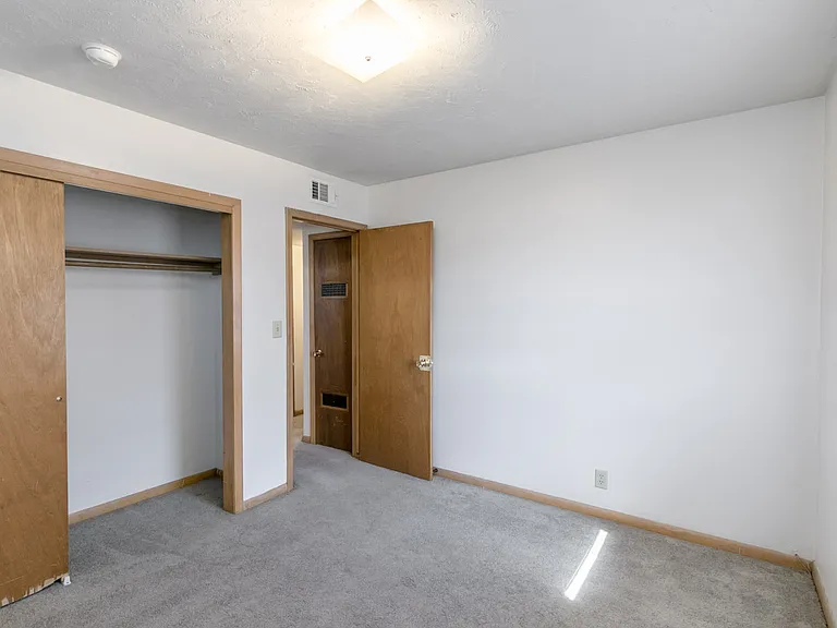 2208 N Cotner Blvd #6 — Photo 13