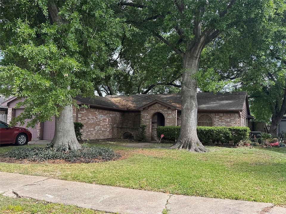1st image of 12414 Pine Knoll Dr