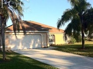 225 SW 26th Pl, Cape Coral, FL 33991
