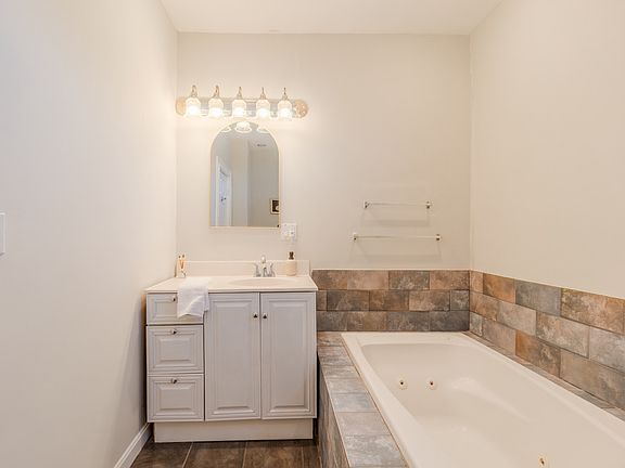 5th image of 19 Albion St #2
