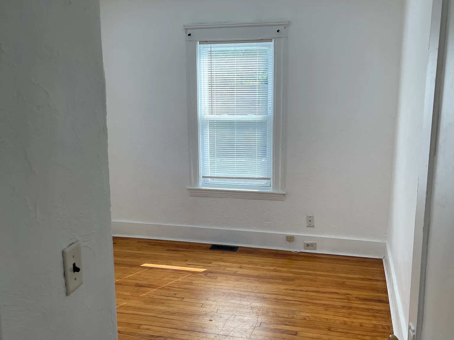 2 bed, 750 sqft, $1,850 — Photo 3