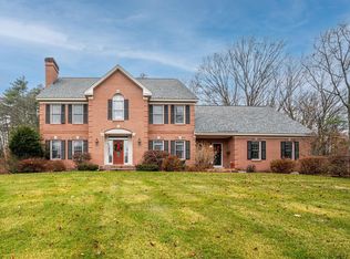 4 Rosewell Rd, Bedford, NH 03110