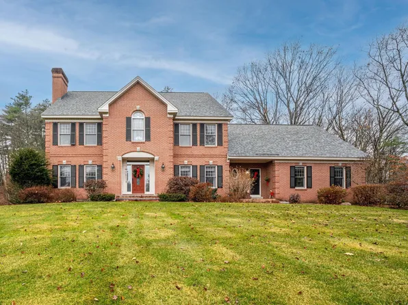 4 Rosewell Road, Bedford, NH 03110