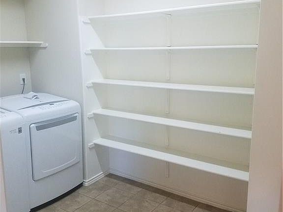 5th image of 4806 Bayer Hollow Dr