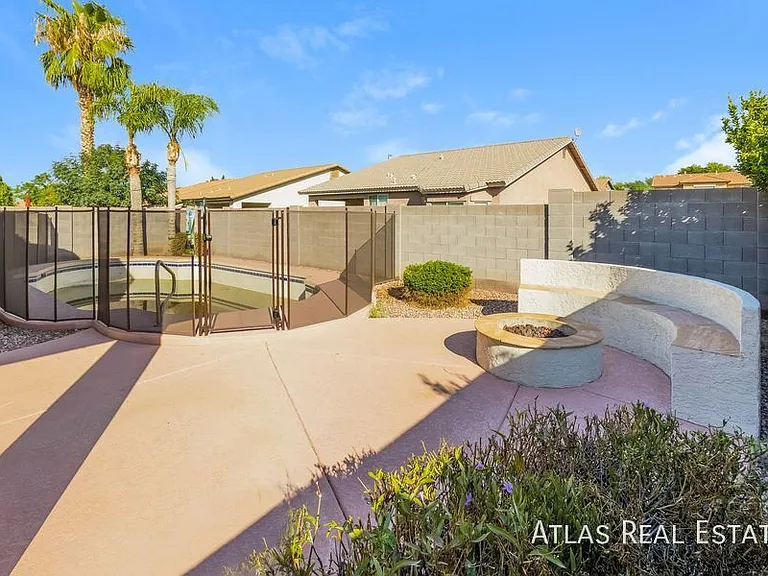3810 E Waterman St — Photo 15