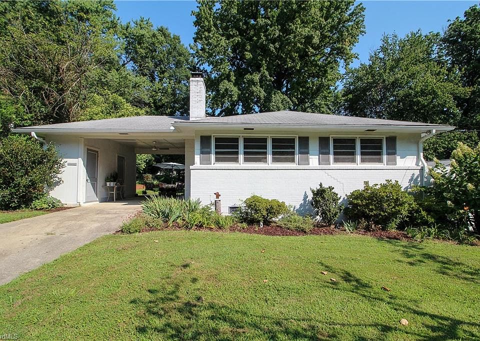 1st image of 3806 Parkwood Dr