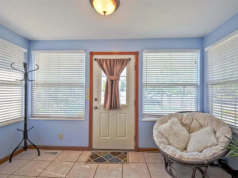 1444 Grand Ave — Photo 14