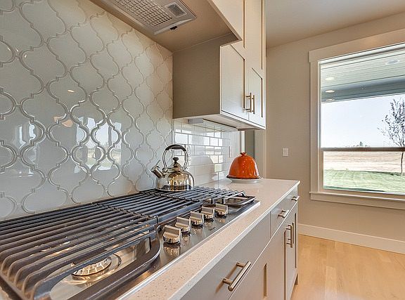 4th image of 138 W Heston Dr