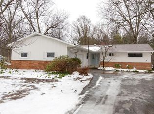 11479 Caves Rd, Chesterland, OH 44026