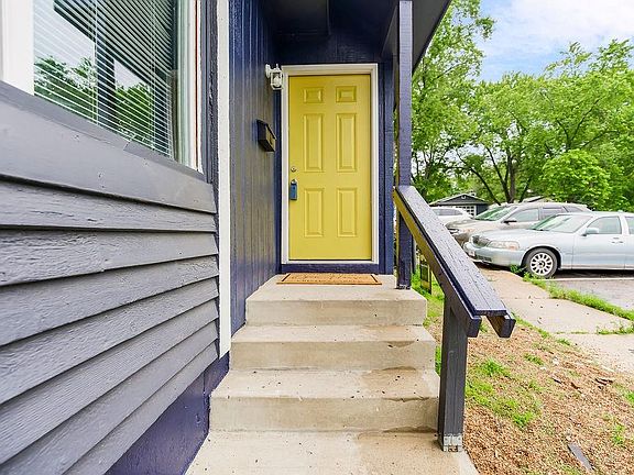 2nd image of 10921 McKinley Dr