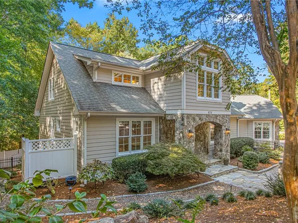825 E Franklin St, Chapel Hill, NC 27514