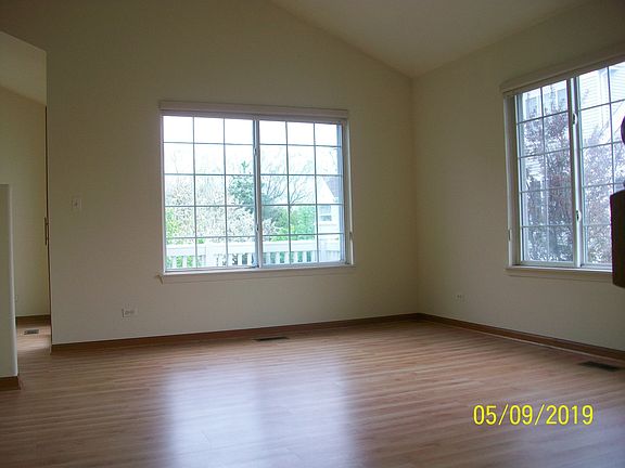 3rd image of 970 Mayfair Ct