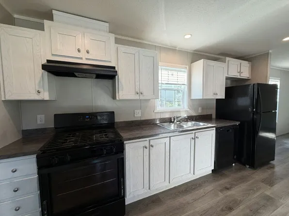 2525 County Line Rd #255, Des Moines, IA 50321