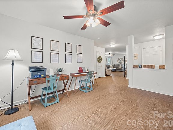 5th image of 5022 Meanna Dr