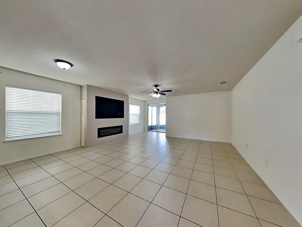 3 bed, 1747 sqft, $2,250 — Photo 4
