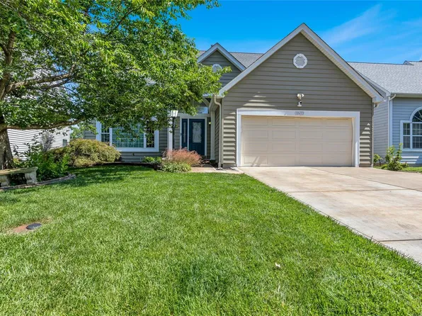 10473 Ashby Place Ln, Saint Ann, MO 63074
