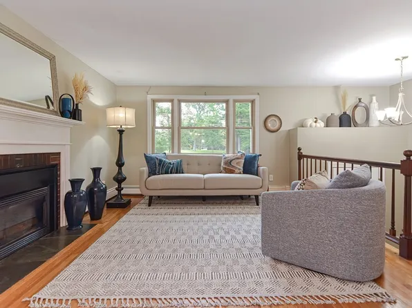 5 Hosmer St, Acton, MA 01720