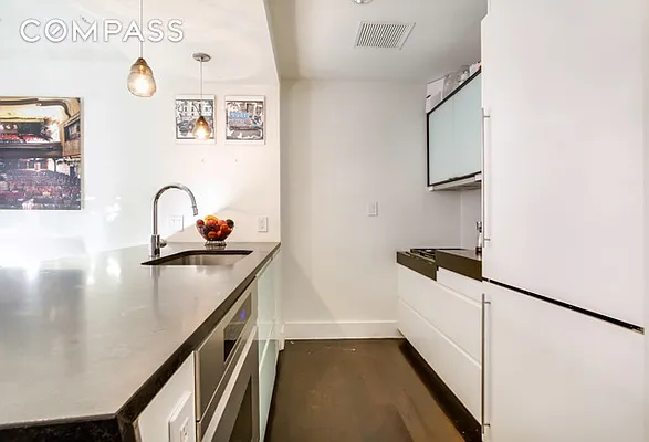 Rented by Compass | media 38