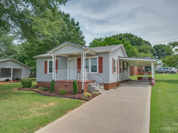 131 Golf St, Forest City, NC 28043