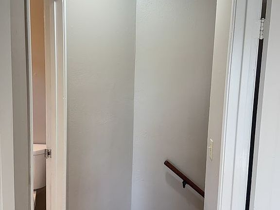 5th image of 15310 Central Ave
