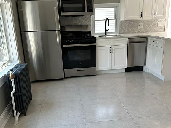 2nd image of 60 N Washington St Floor 2