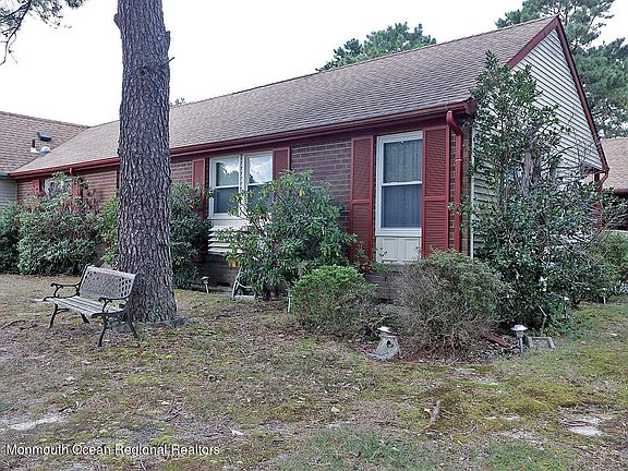 3rd image of 4B Quincy Dr