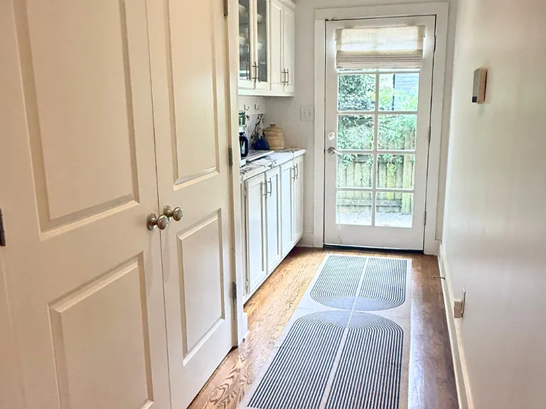 420 S Holmes St — Photo 8