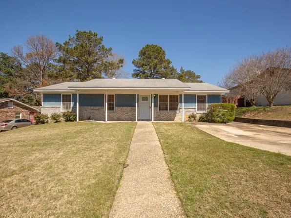 4931 Foxfire Dr, Columbus, GA 31909