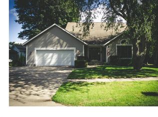 3190 Rockland Rd, Muskegon, MI 49441