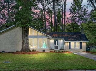 607 Old Golf Rd, Summerville, SC 29483