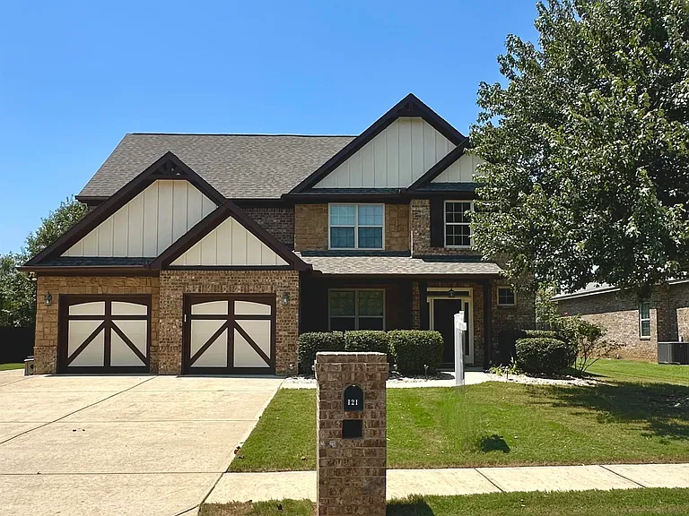 121 Hawks Tail Dr — Photo 2