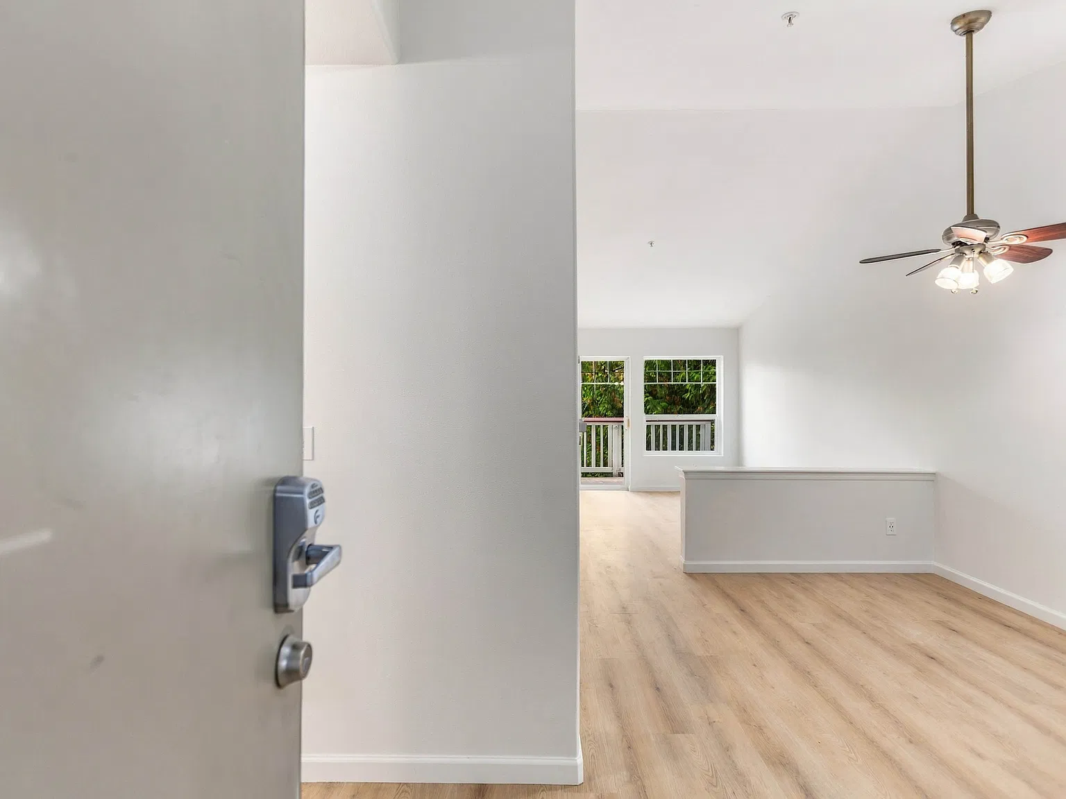 2 bed, 878 sqft, $2,600 — Photo 4