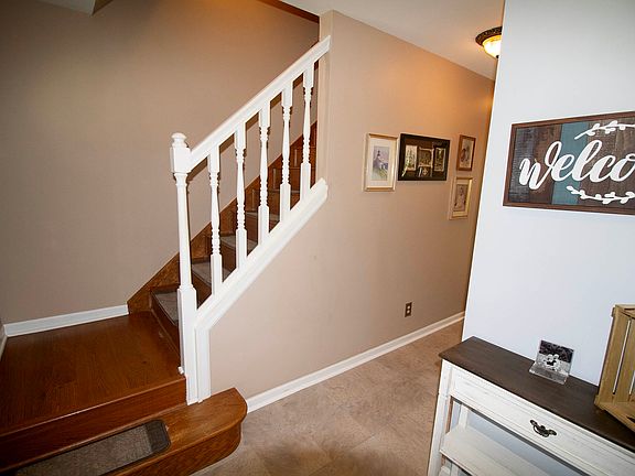 2nd image of 2409 Cherie Ln