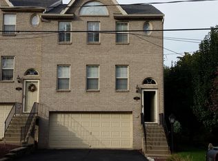 218 Grace St, Mc Kees Rocks, PA 15136