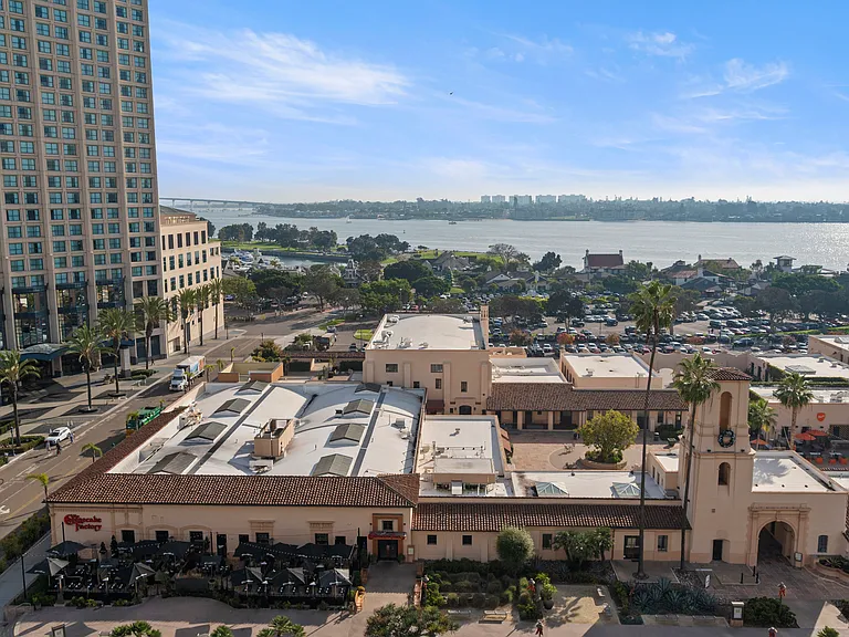 700 W Harbor Dr W #1204 — Photo 39