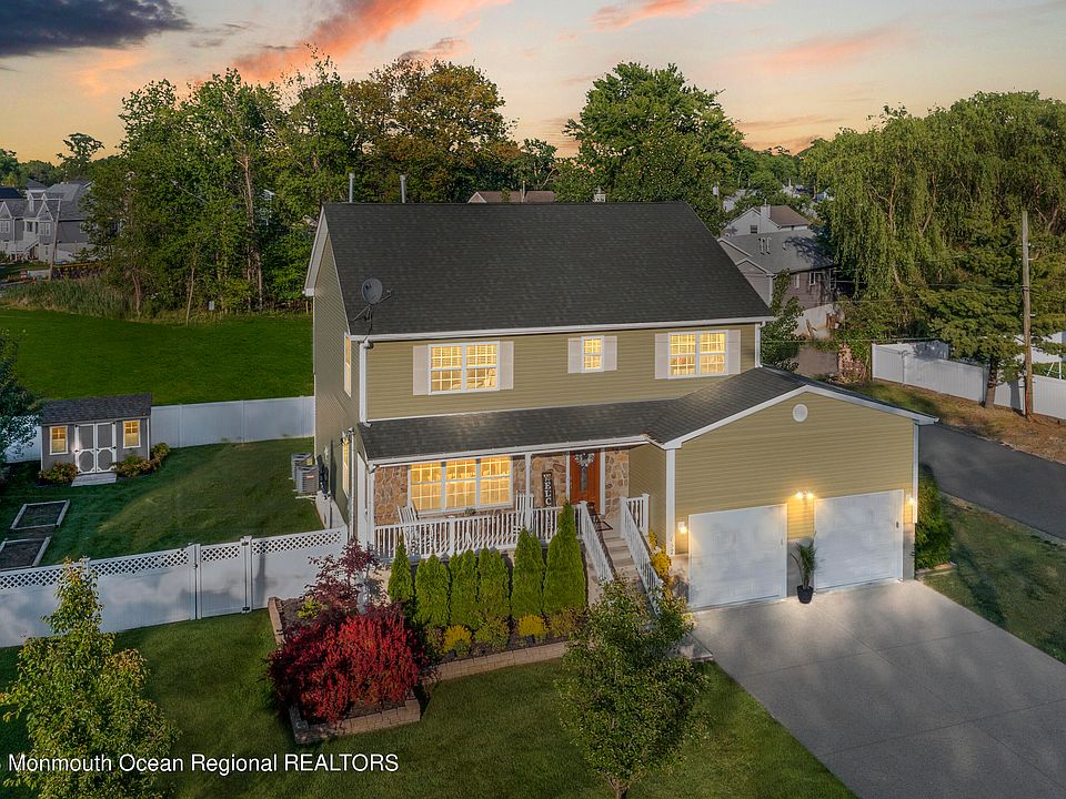 1st image of 652 Hudson Avenue