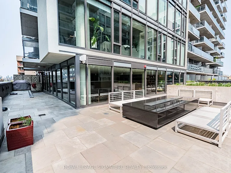111 Bathurst St #318 — Photo 18