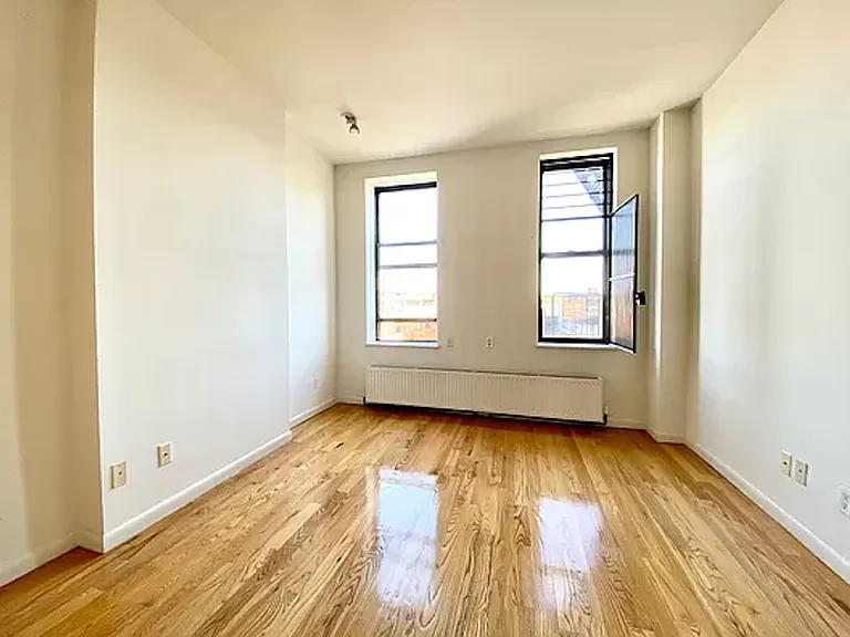 221 Van Brunt St #3A — Photo 3