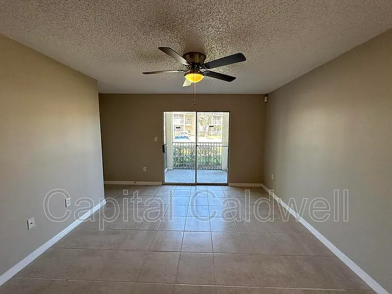 209 Lake Brook Cir #LB103 — Photo 8