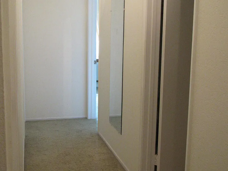 49 Old Wood Rd #ROOM — Photo 16