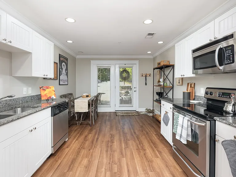 1845 Candlewood Ct #104 — Photo 9