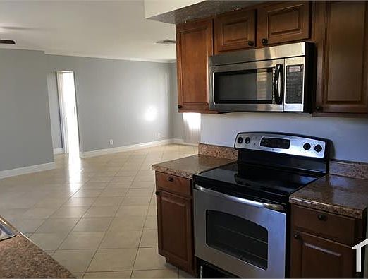 3rd image of 1730 NW 2nd Ave