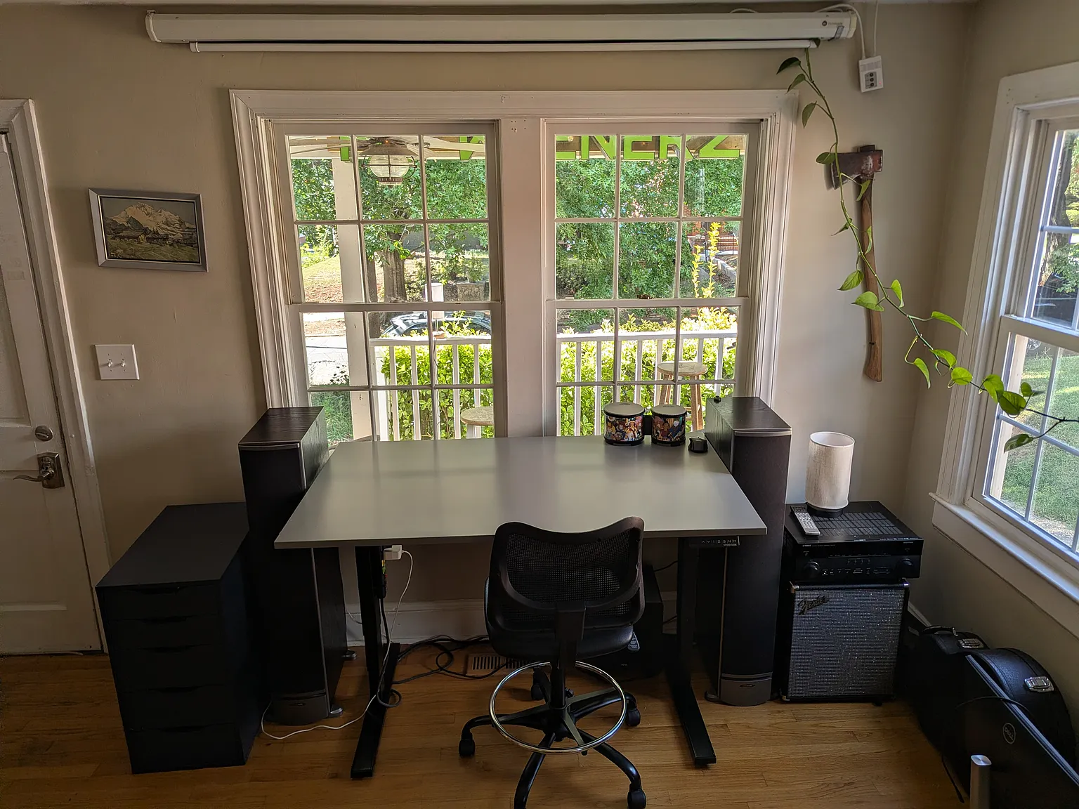 4 bed, 2500 sqft, $850 — Photo 2