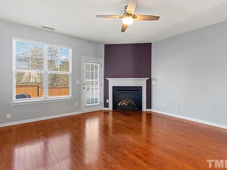 2960 Casona Way — Photo 11