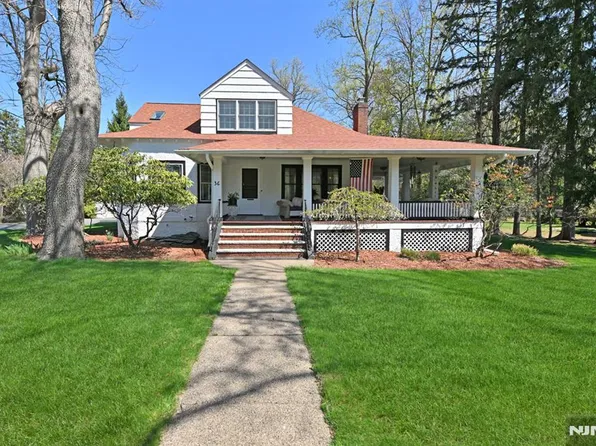 36 Bryant Pl, Westwood, NJ 07675