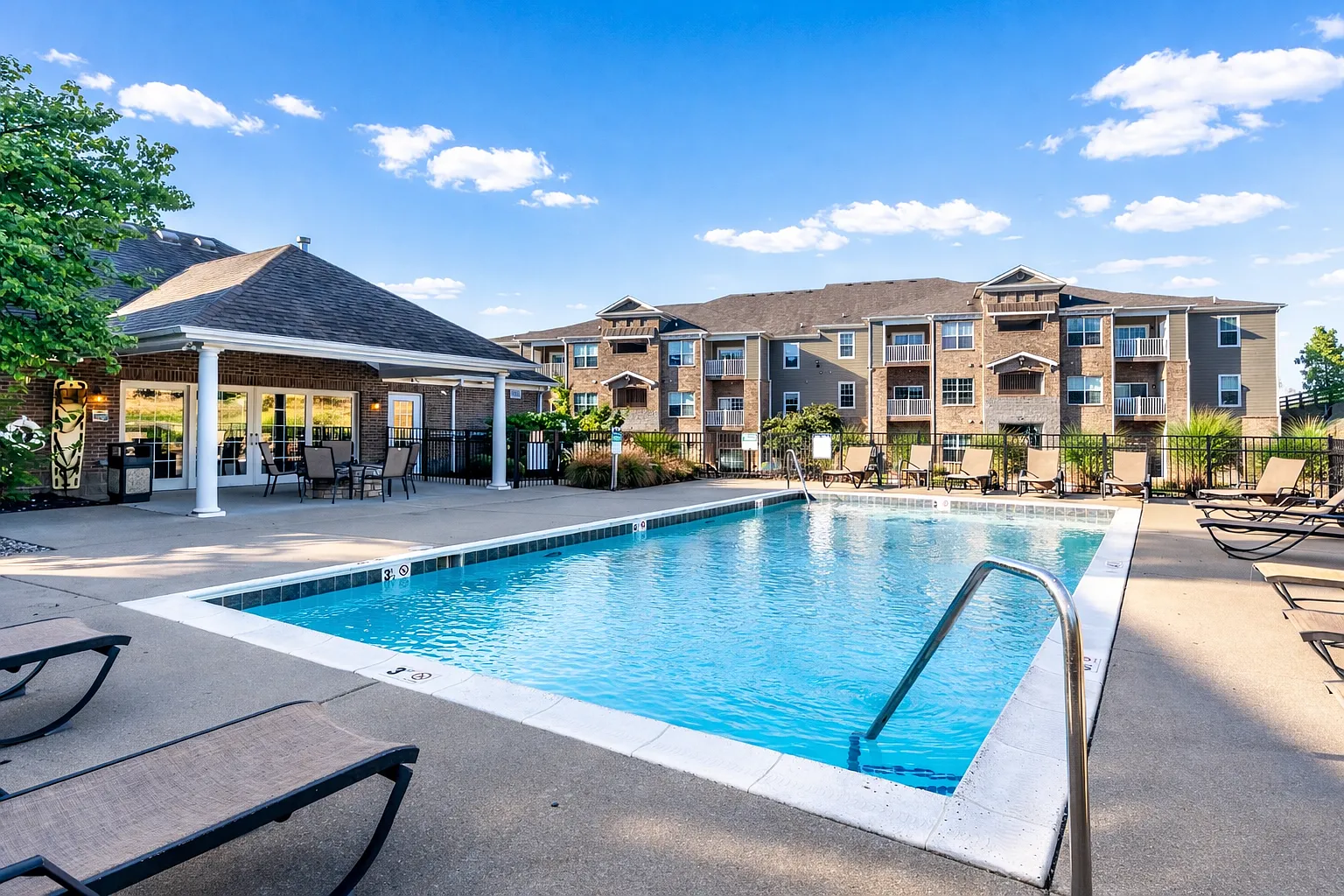 Palomar View Apartments — Photo 3
