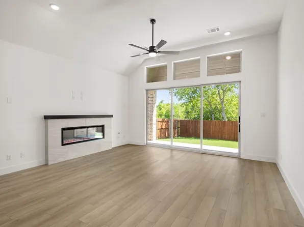 2203 Pelican Dr, Mansfield, TX 76063