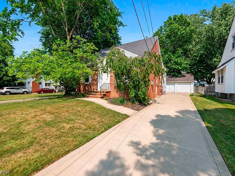 1395 Irene Rd — Photo 26